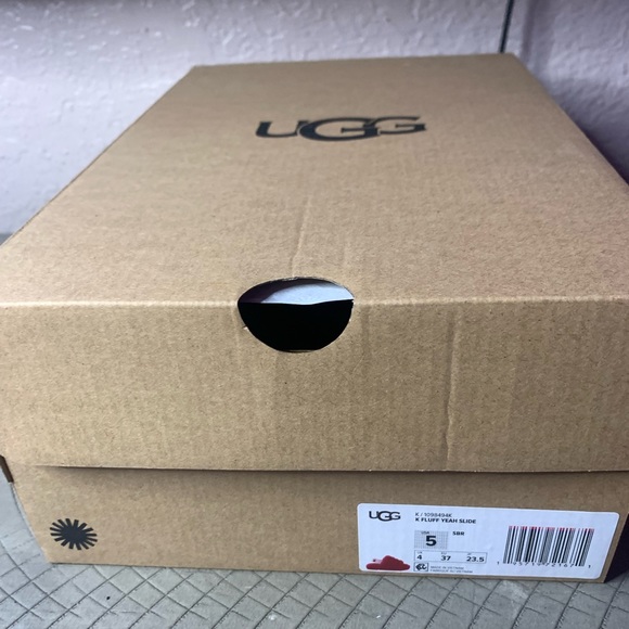 UGG Slides - Picture 6 of 6